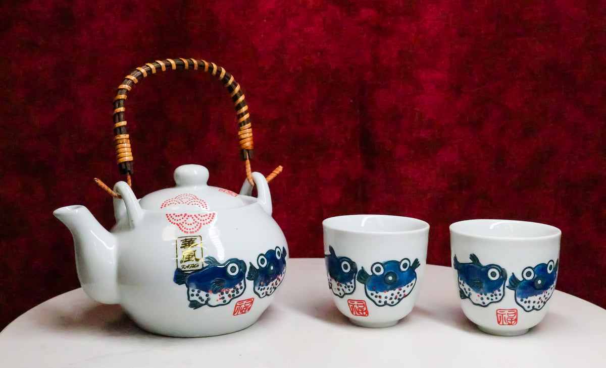 Japanese Blow Puffer Fish White Ceramic Tea Pot and Cups Set Serves 2