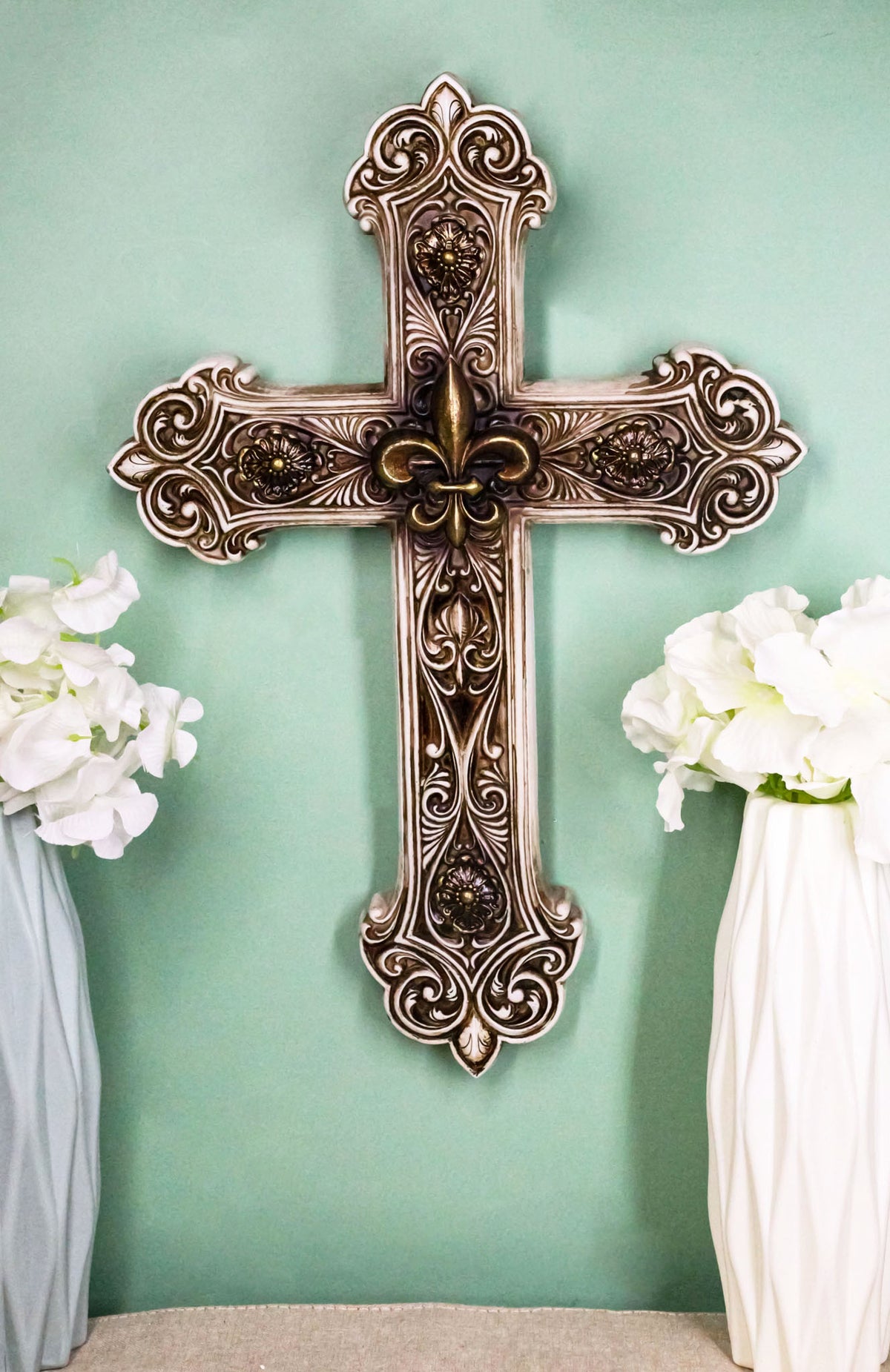 Rustic Royal French Fleur De Lis Emblem with Ornate Scrollwork Wall Cross Decor