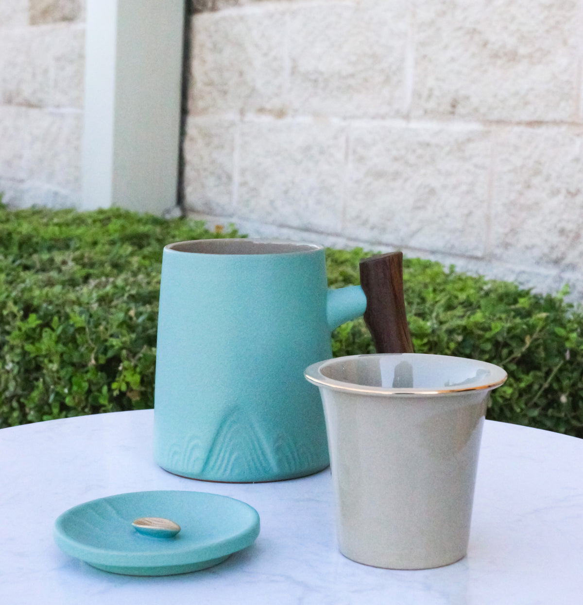 Mint Green 15 Oz Chic Porcelain Tea Mug with Wooden Handle, Lid and Infuser