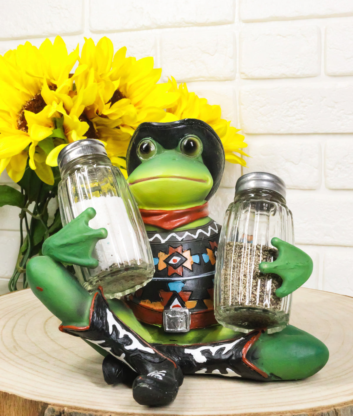 Cowboy Toad Frog With Hat Boots And Southwest Serape Salt Pepper Shakers Holder
