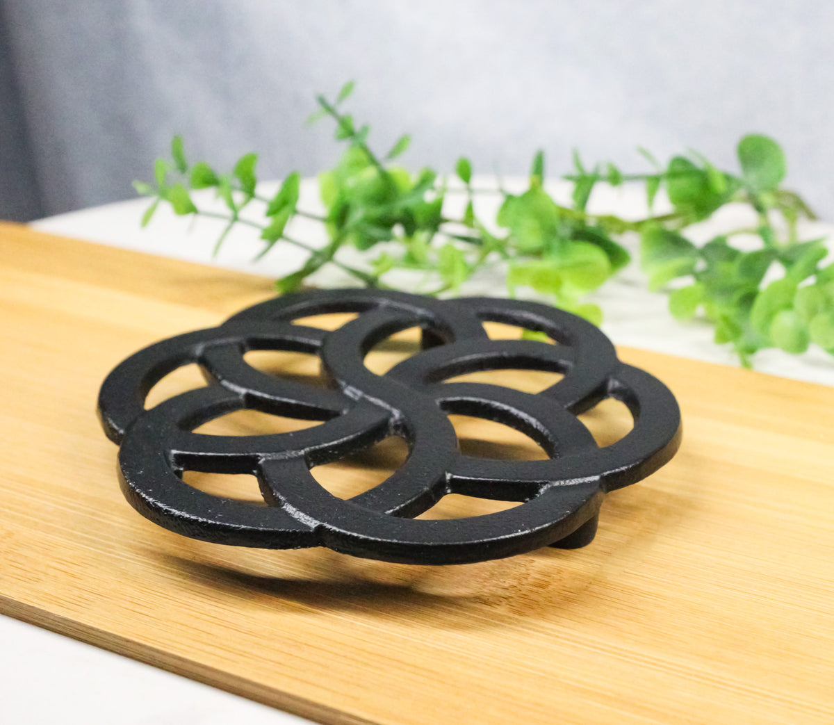 Floral Scroll Geometry Traditional Cast Iron Metal Tetsubin Teapot Trivet Stand