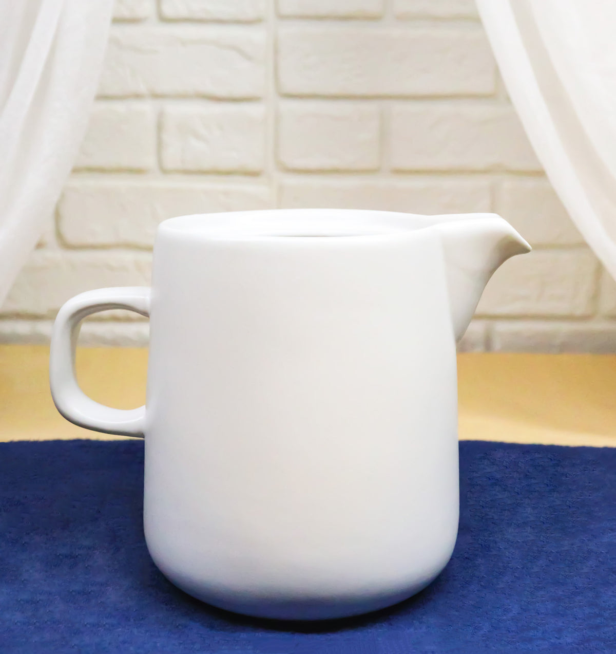 White Porcelain Artisan Hand Crafted Barista Style Maker Carafe Flask Part
