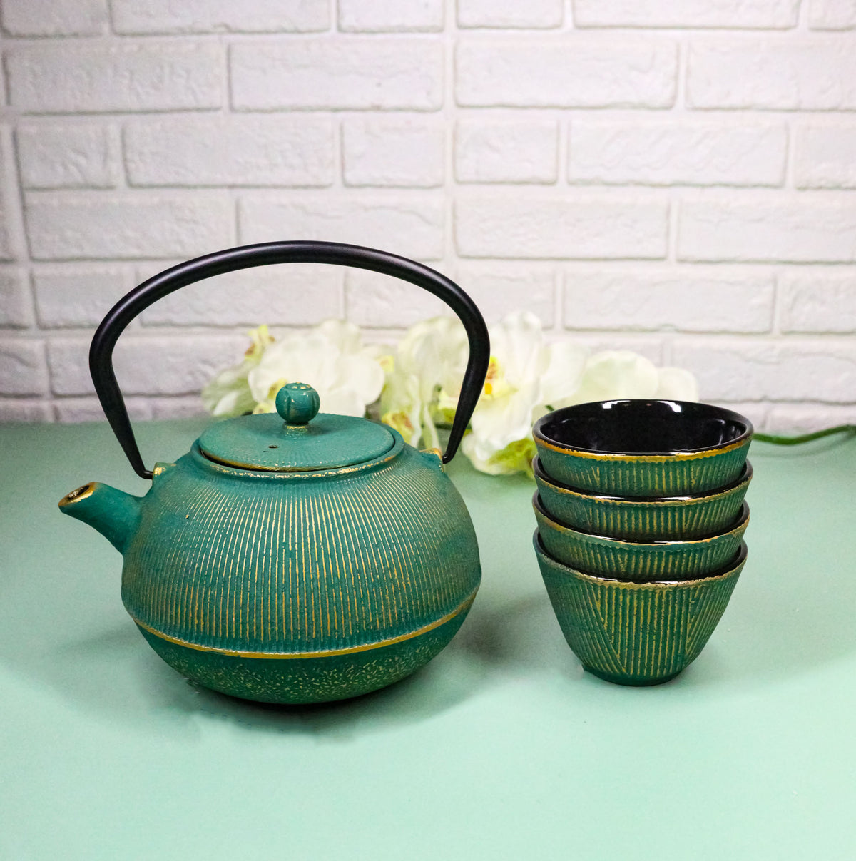 Green Tokusa Gold Streaks Tetsubin 27oz Cast Iron Tea Pot With 4 Cups Set