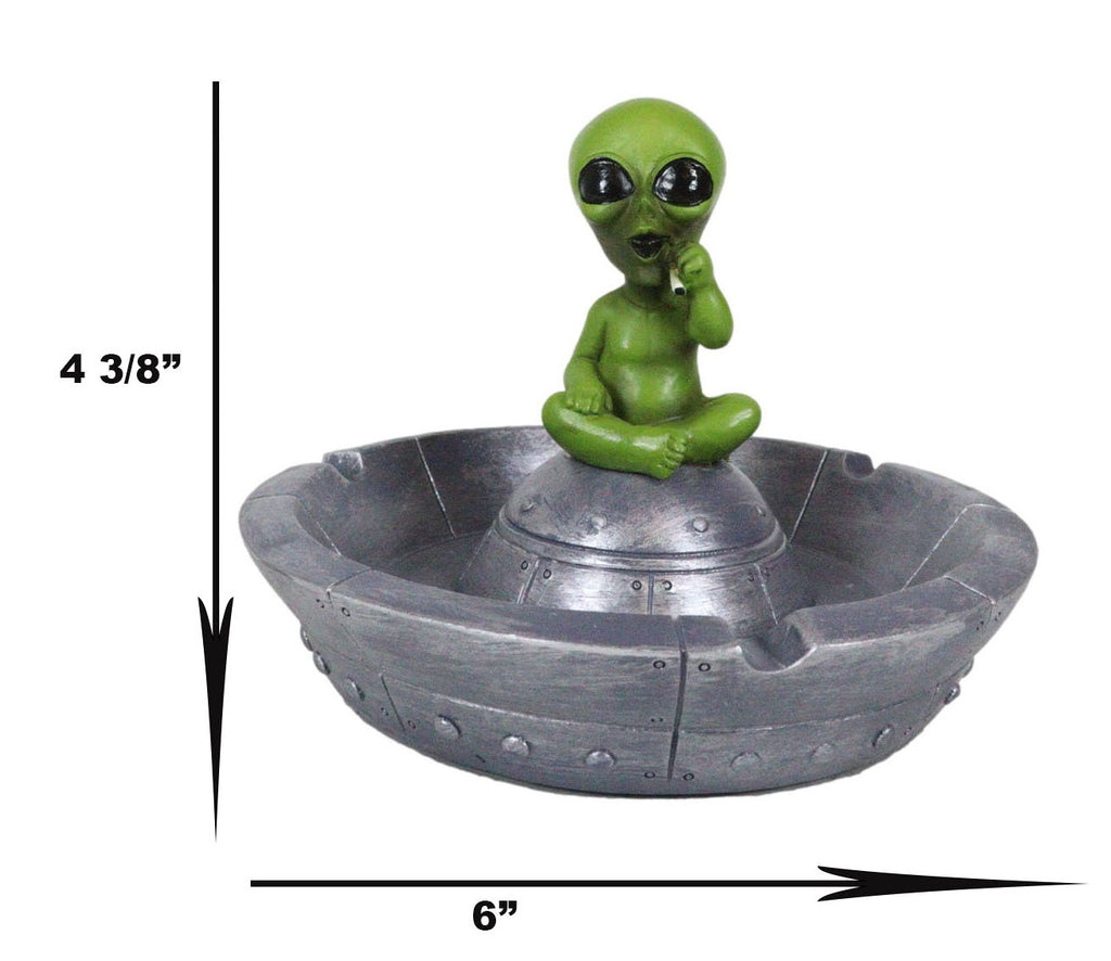 Flying Saucer Spaceship UFO Green ET Roswell Alien Smoking Cigarette A ...