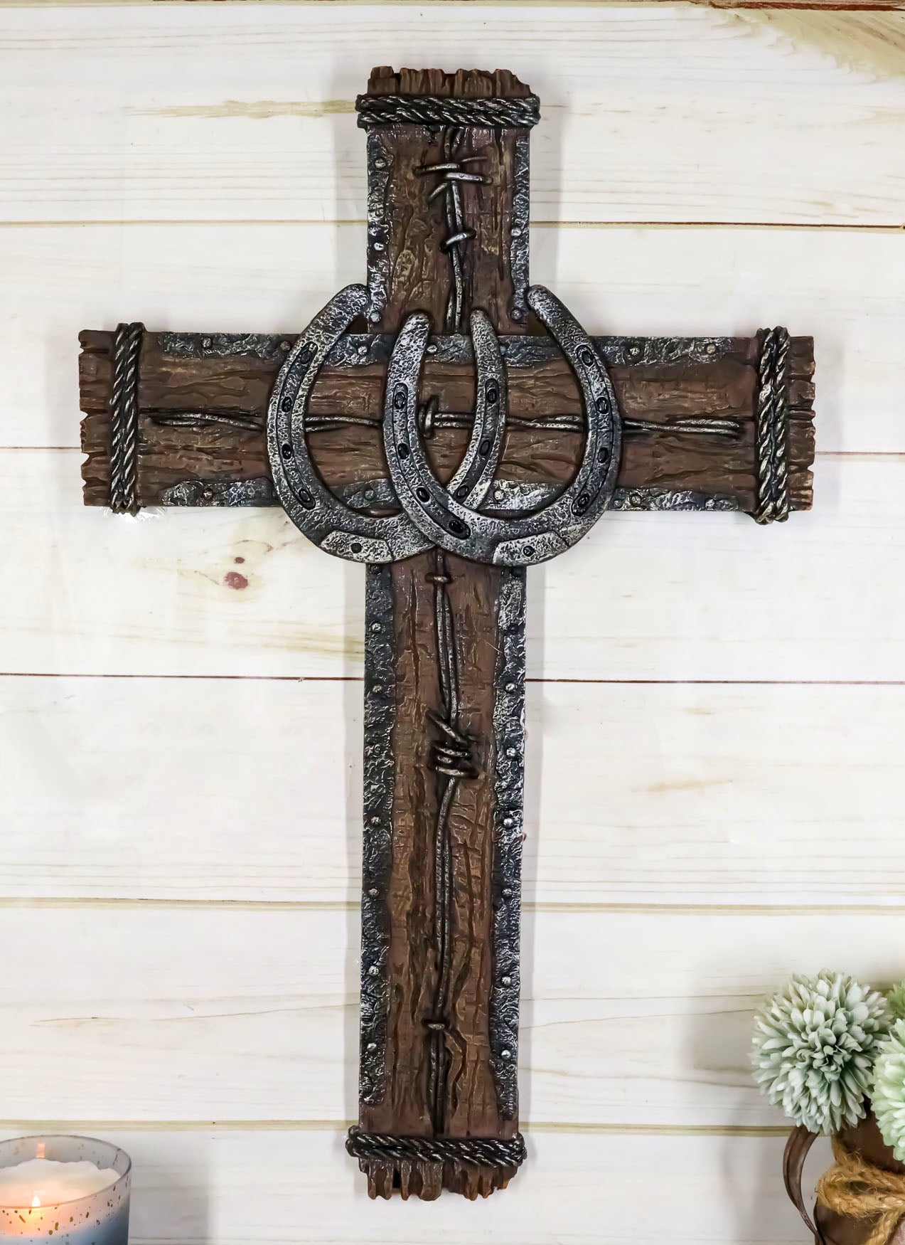 ヴィンテージ イタリア ブラック木製革紐付きフレーム 真鍮 ＆ベルギー蝶レース Rustic Western Lucky Horseshoes Barbed Wire And Rope Wall Cross