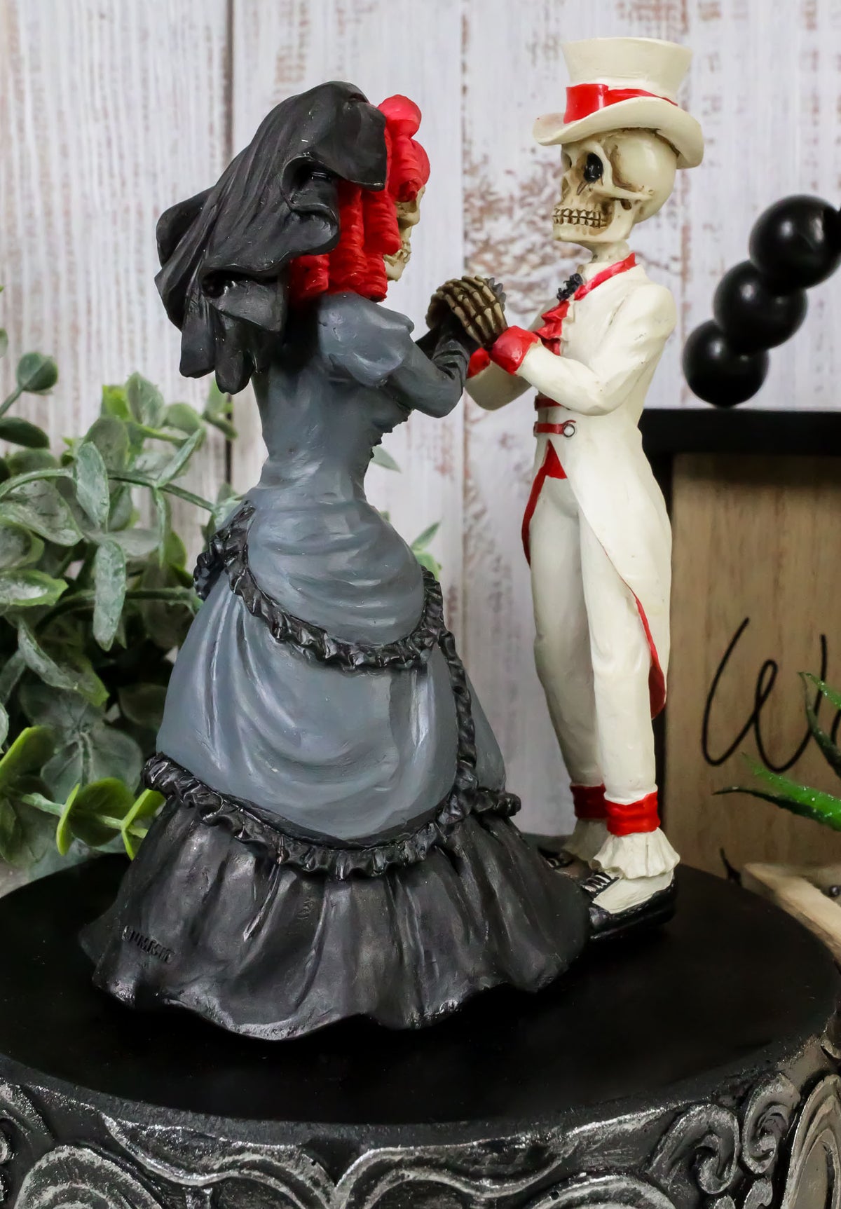 Day Of The Dead Wedding Skeleton Couple Bride and Groom Statue Love Never Dies