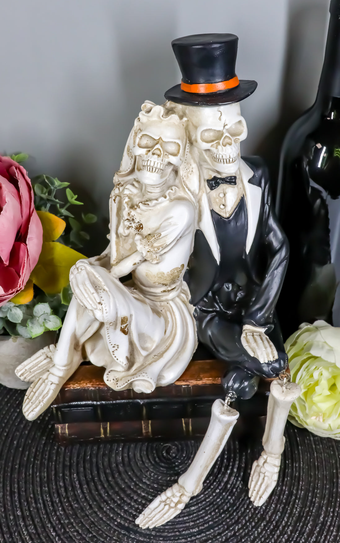 Ebros Day of The Dead Love Never Dies Barefoot Skeleton Couple Wedding Bride and Groom Shelf Sitters Figurine Dias De Los Muertos Romantic Getaway Lovers Skeletons Halloween Sculpture 8" Tall