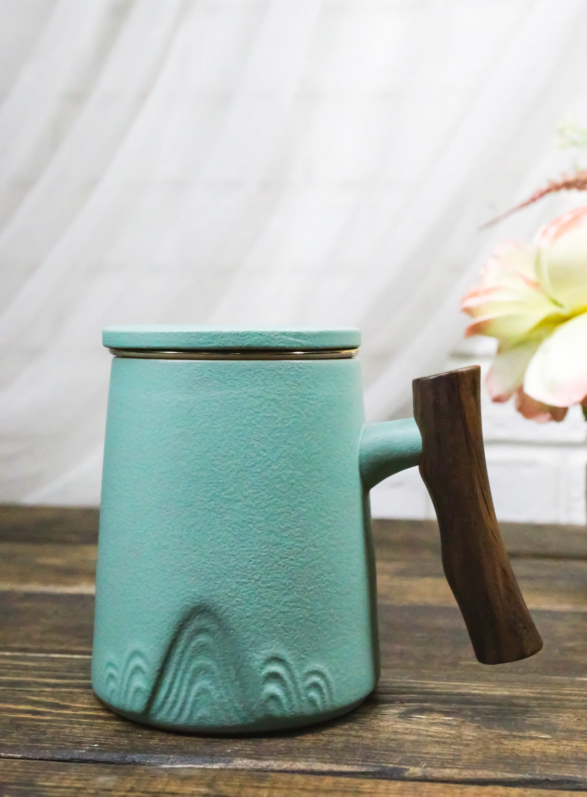 Mint Green 15 Oz Chic Porcelain Tea Mug with Wooden Handle, Lid and Infuser