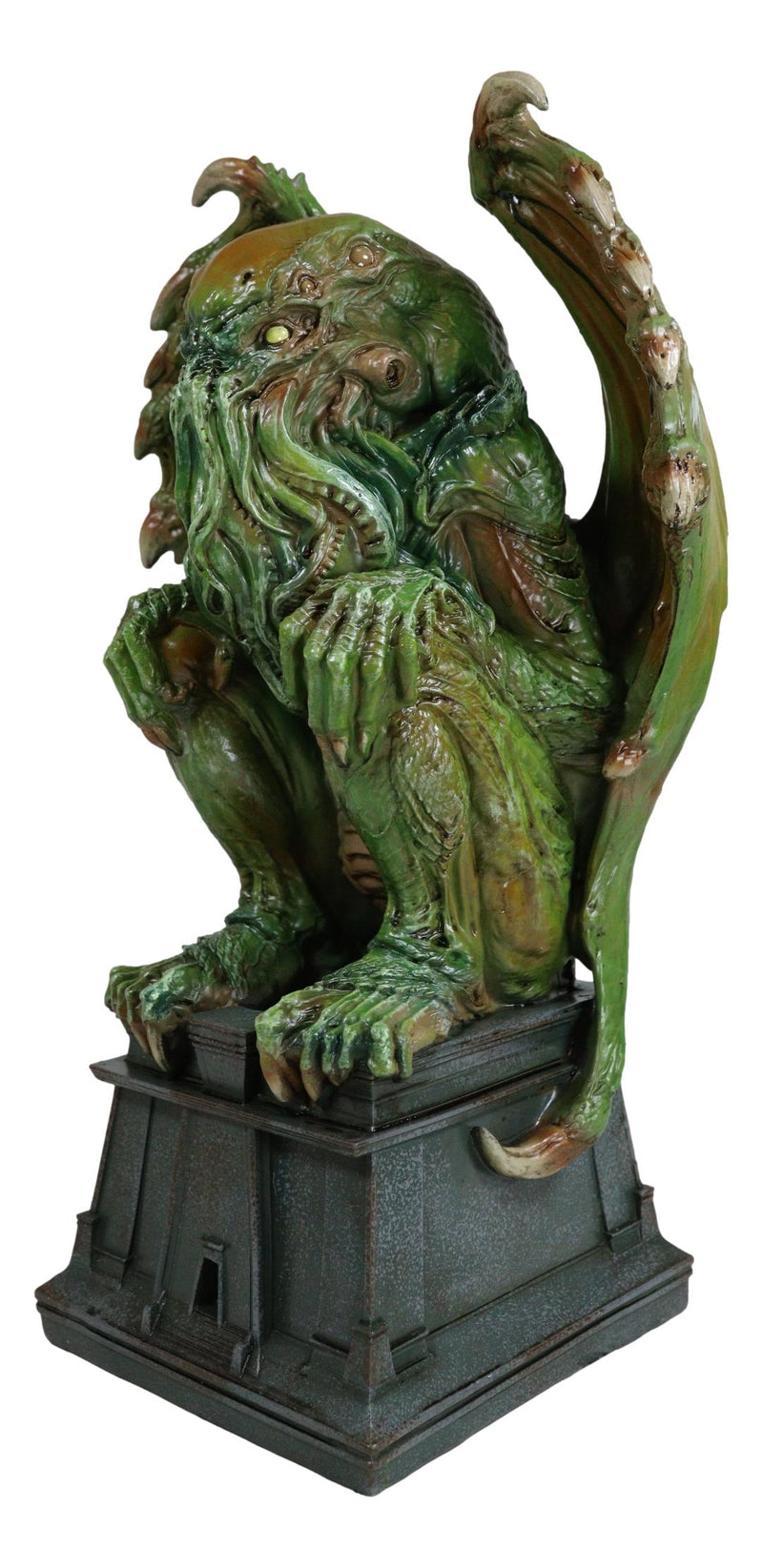 The Call of Cthulhu Alien Creature Seated On Pedestal Throne Desktop Figurine