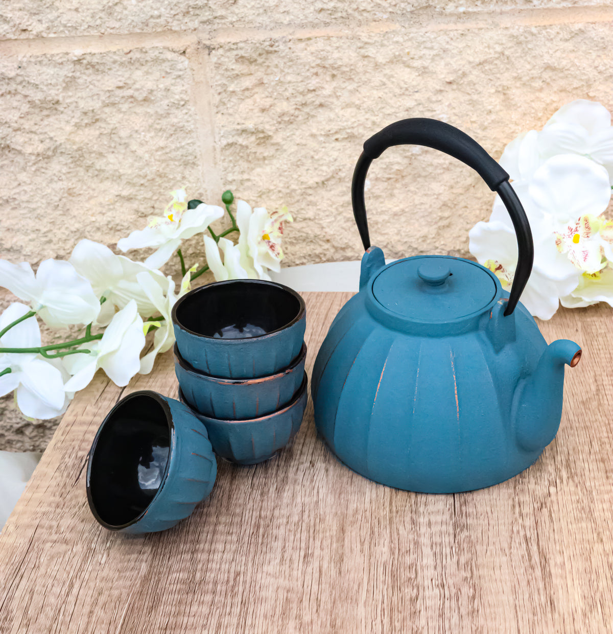 Blue Vertical Lines Design Tetsubin Cast Iron Teapot 33oz And 4 Tea Cups Set