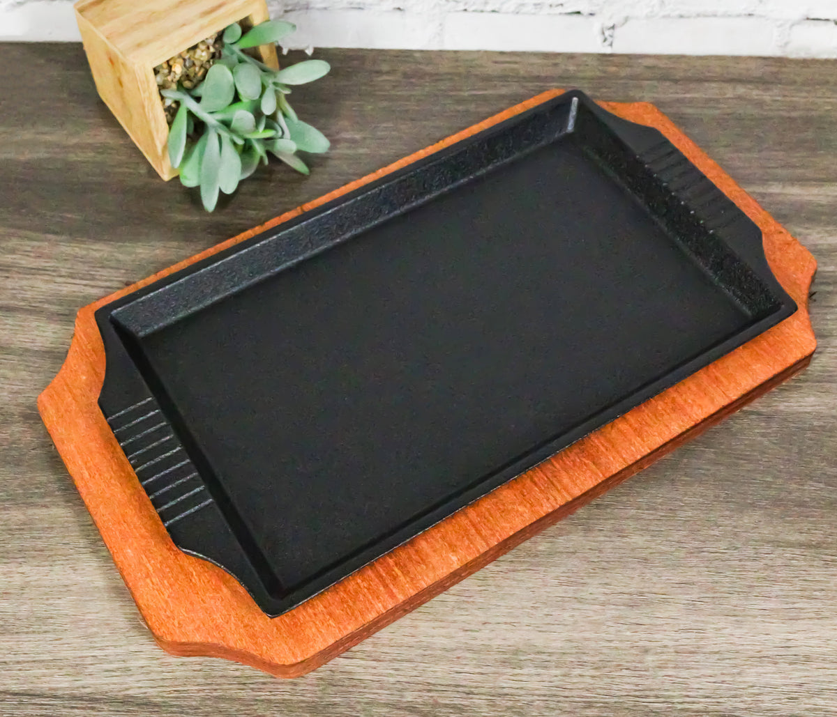 Personal Size Cast Iron Rectangular Fajita Steak Pan Skillet With Wood Trivet - Ebros Gift