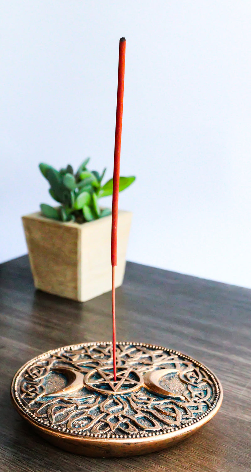 Wicca Sacred Knotwork Triple Moon Pentagram Round Incense