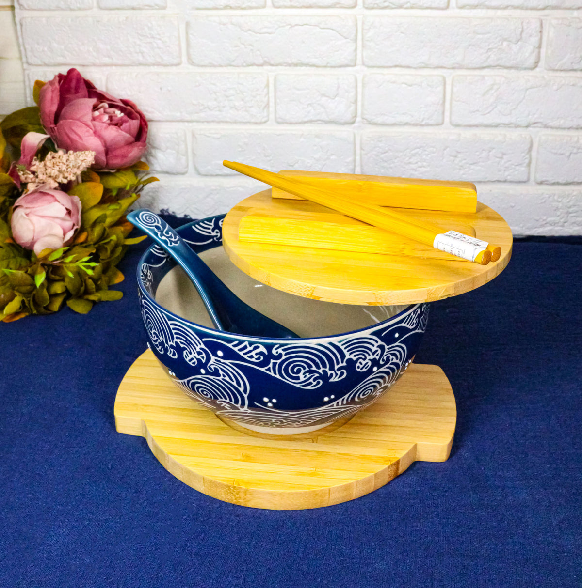 Blue Nami Waves Surf Donburi Ramen Bowl With Lid Trivet Spoon Chopsticks Set