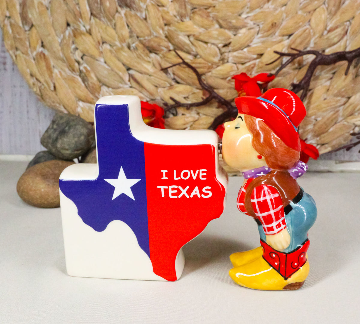 Western Cowgirl Kissing I Love Texas Sign Ceramic Salt And Pepper Shakers Set