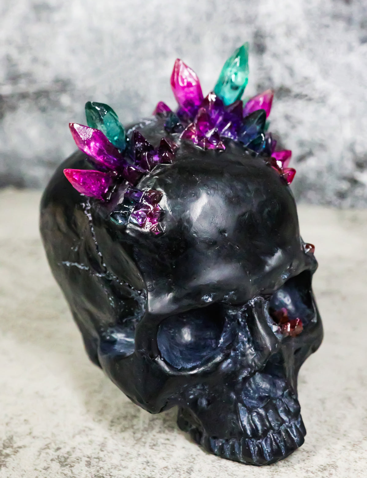 Black Gothic Macabre Spiky Two Tones Crystal Cavern Mine Cranium Skull Figurine