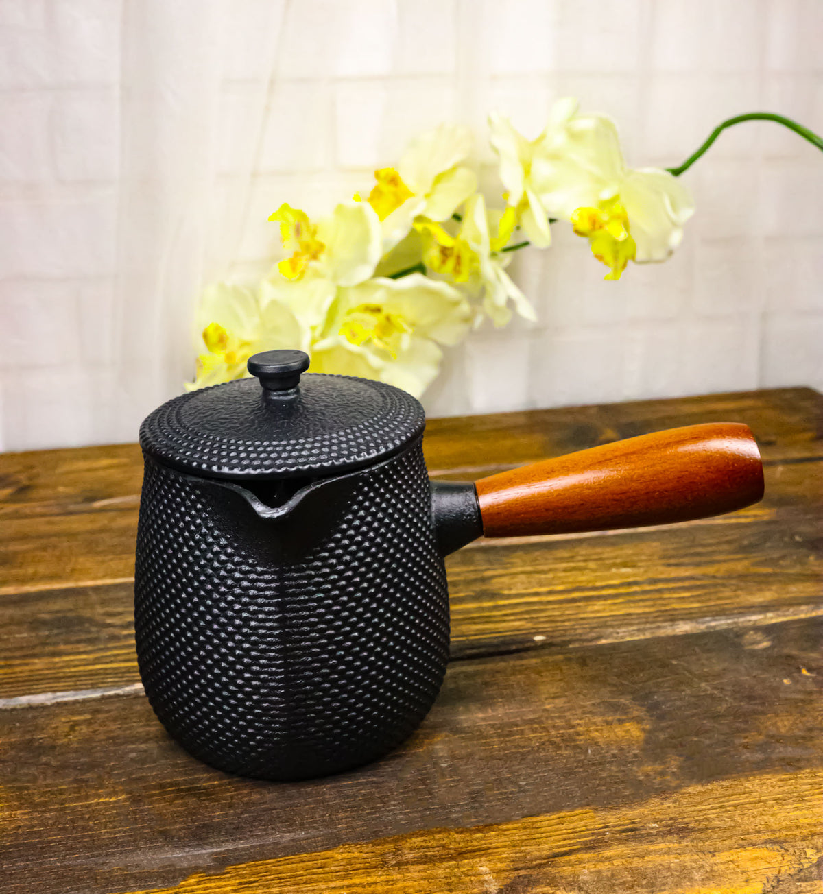 Kyusu Style Side Handle Hobnails Cast Iron Teapot 18oz With Enameled Interior