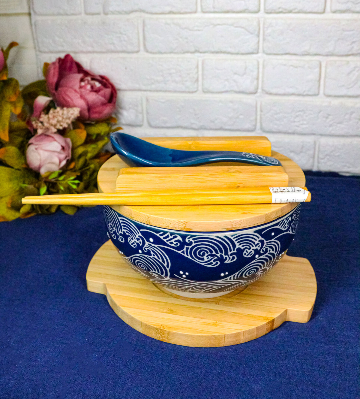 Blue Nami Waves Surf Donburi Ramen Bowl With Lid Trivet Spoon Chopsticks Set