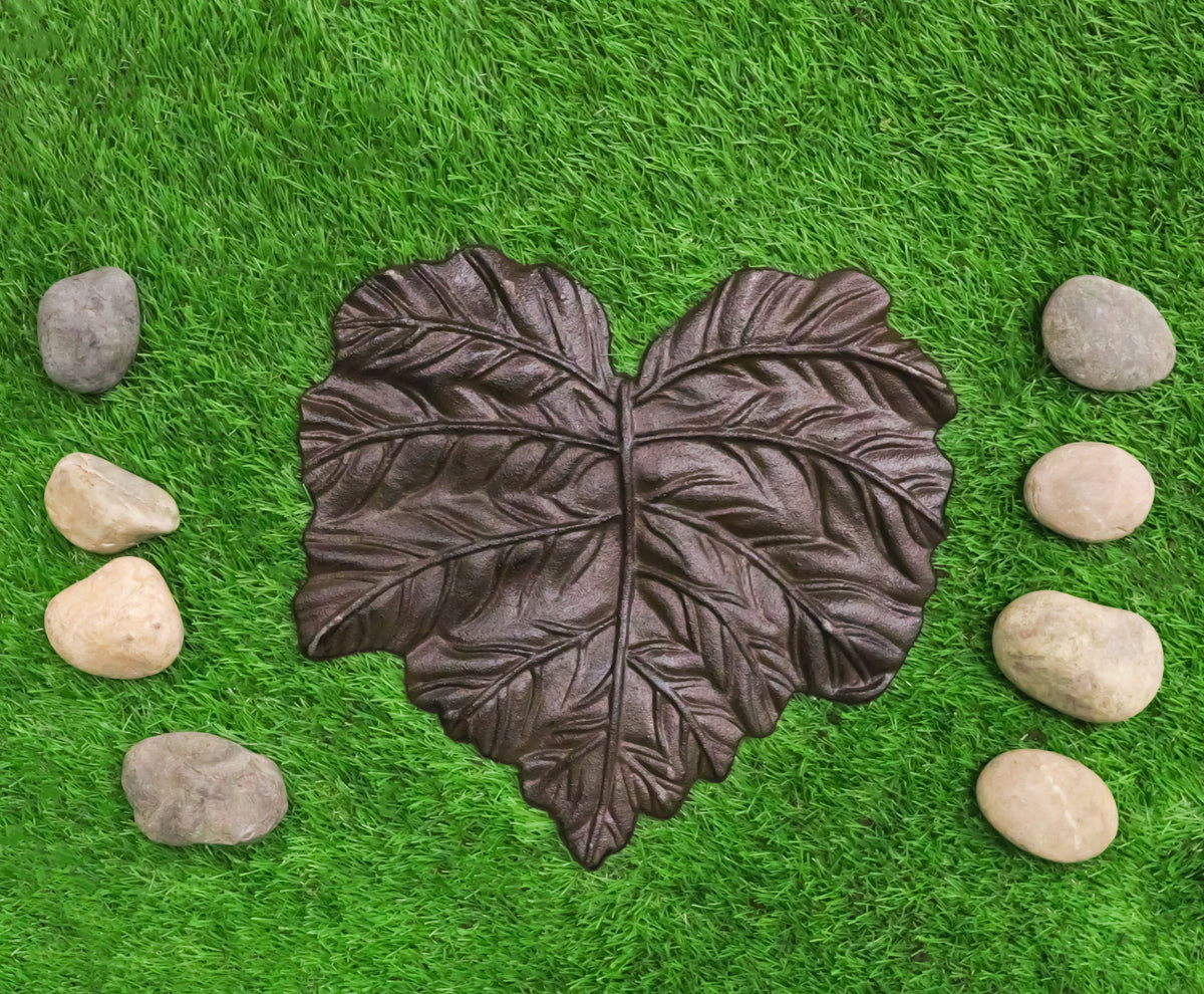 Pack of 3 Rustic Cast Iron Leaf Stepping Stone Textured Botanical Garden Accent