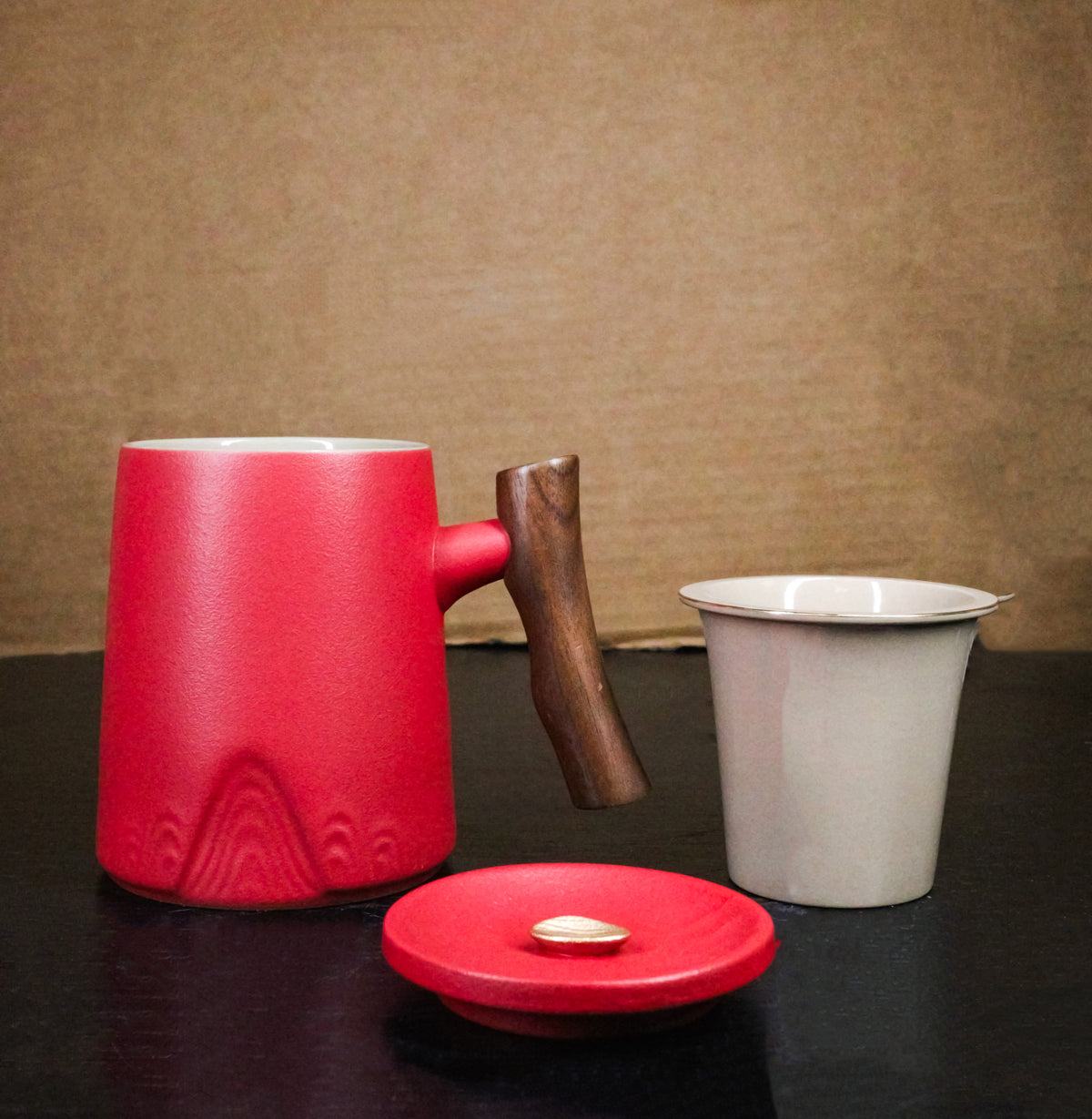 Red 15 Oz Chic Porcelain Tea Mug with Wooden Handle, Lid and Infuser
