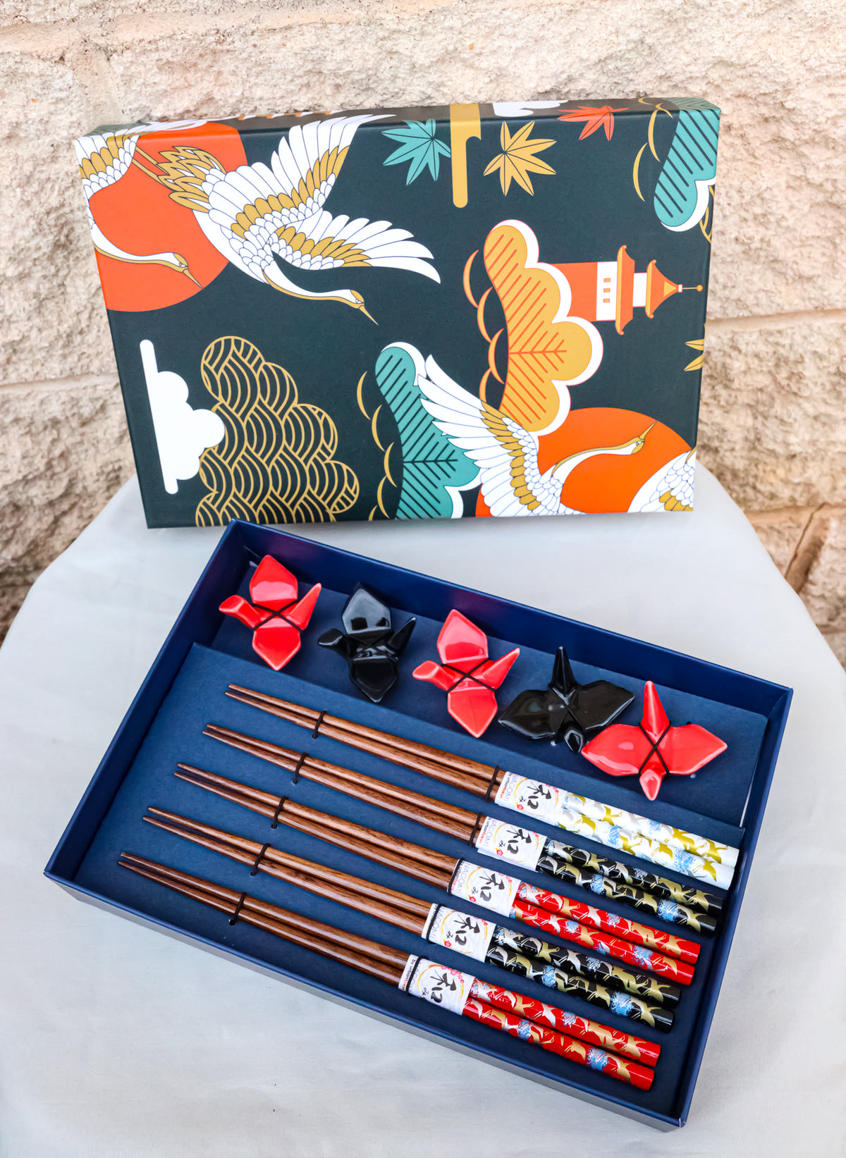 5 Pairs Of Red Black Japanese Cranes Ceramic Rests With Wooden Chopsticks Set