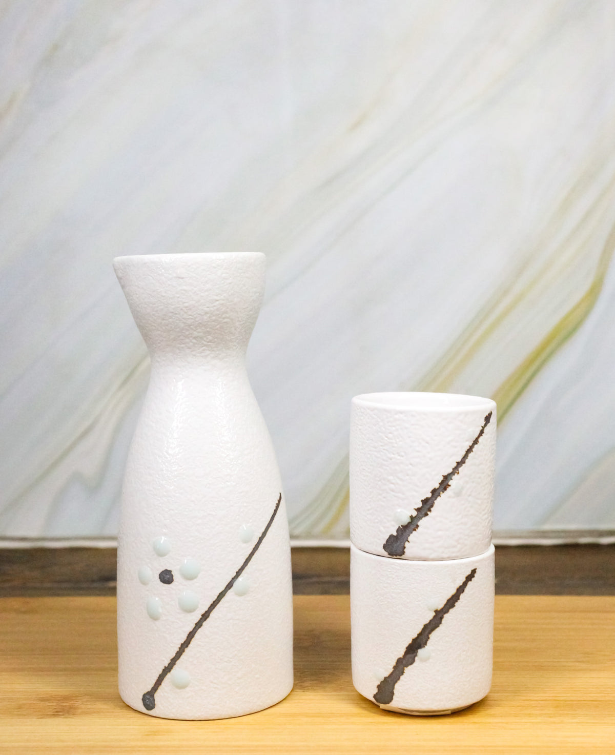 Porcelain Snow Flowers White Yukino Hana Wine Sake Flask With 2 Cups Set