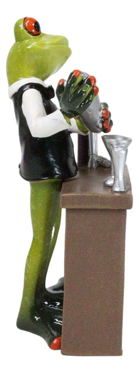 Green Toad Frog Classy Bartender Mixing Cocktail Drinks By The Table Figurine