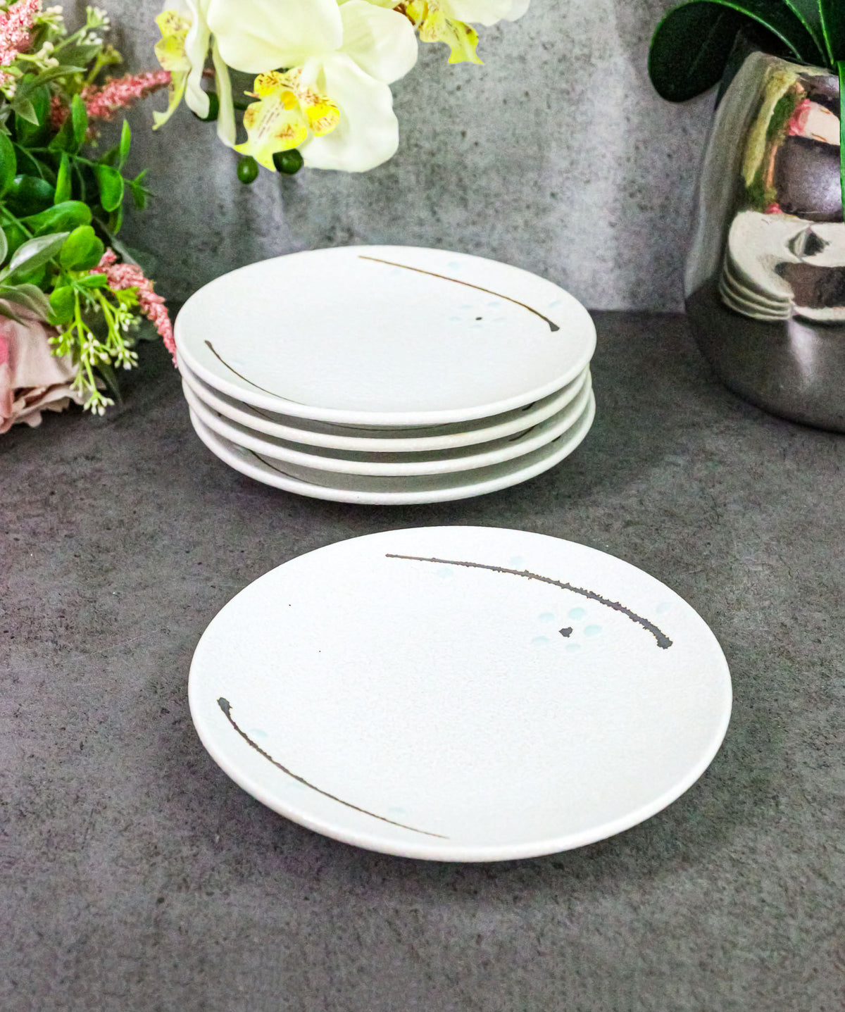 Set Of 5 Yukino Hana Snowflakes Round Appetizer Dessert Salad Ceramic Plates 6"D