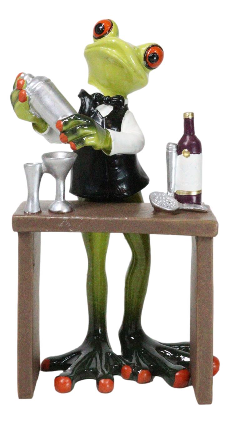 Green Toad Frog Classy Bartender Mixing Cocktail Drinks By The Table Figurine