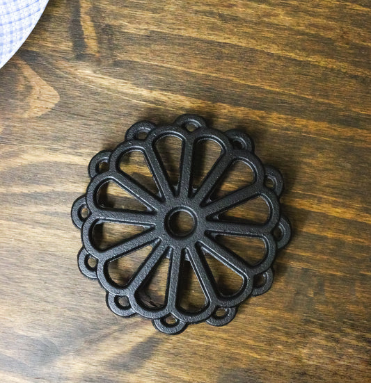 Floral Wheel 12 Spokes Traditional Cast Iron Metal Tetsubin Teapot Trivet Stand