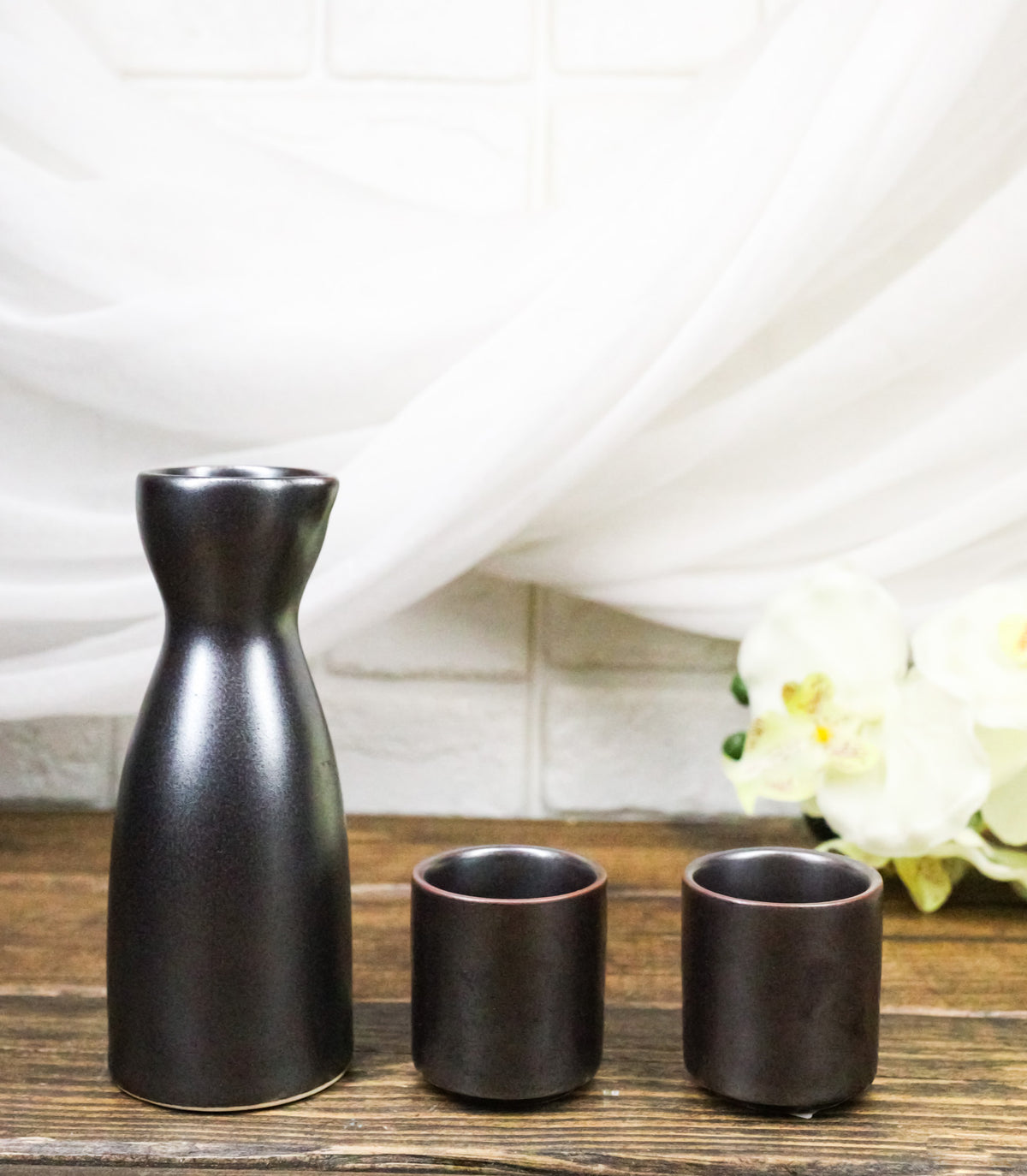 Porcelain Black Iron Clay Tetsu Kesho Japanese Wine Sake Flask With 2 Cups Set