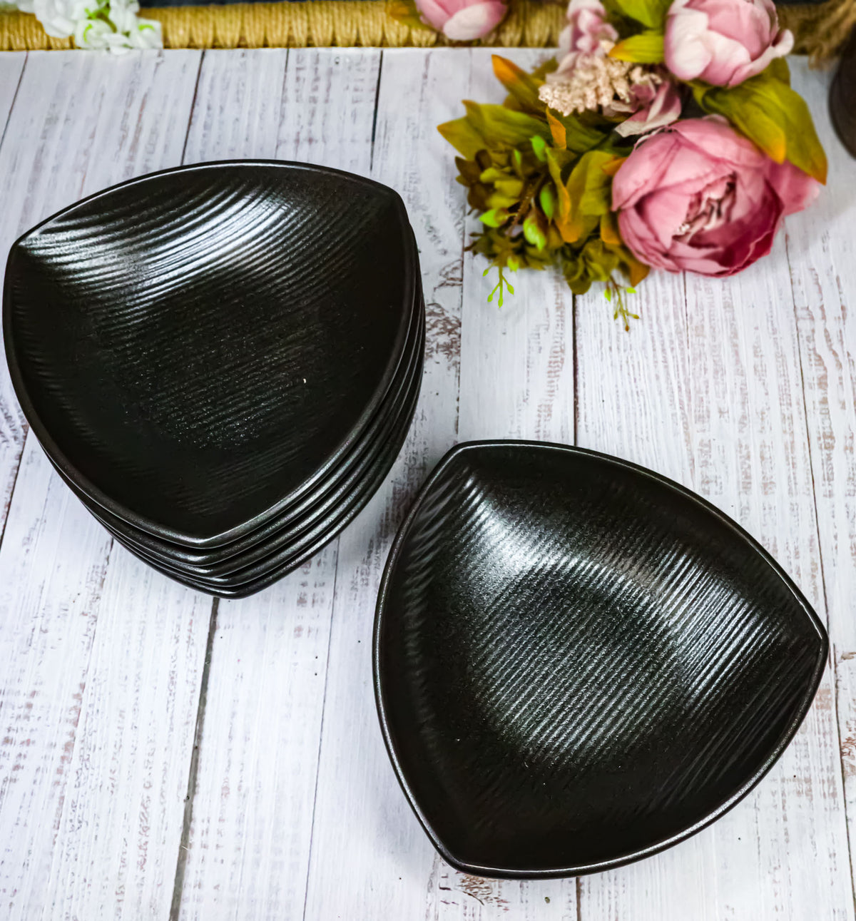 Set Of 6 Kokuyo Black Minimalist Appetizer Salad Triangular Deep Serving Plates