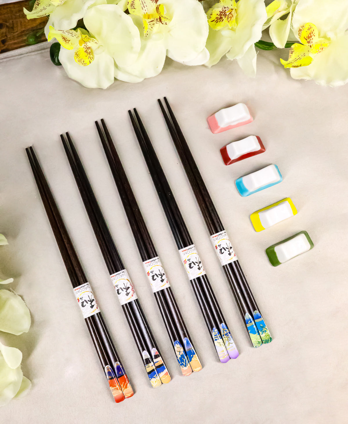5 Pairs Of Fuji Mountain Miniature Ceramic Rests With Wooden Chopsticks Set
