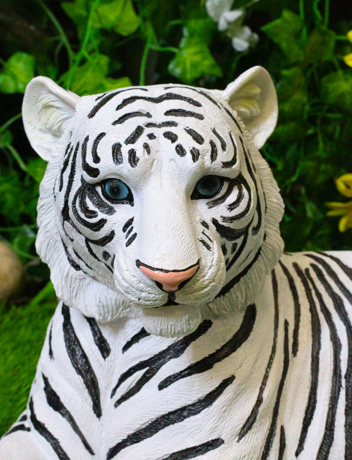 Large Siberian Ghost White Tiger Resting 15.5" Long Statue Home Garden Decor