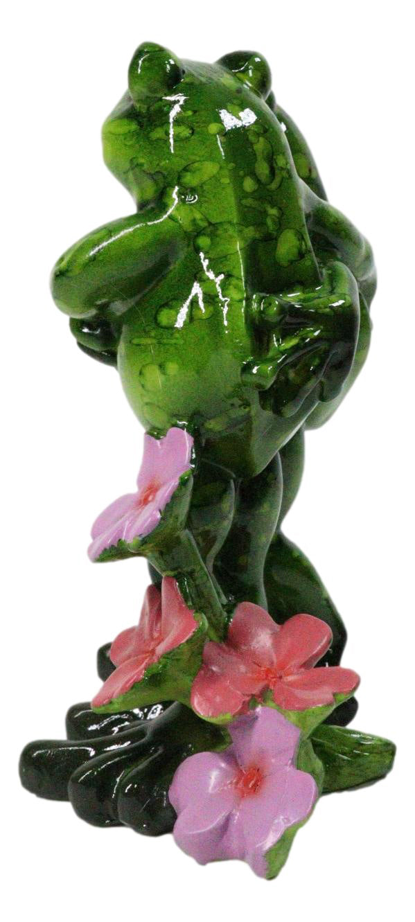 Ebros Romantic Frog Couple Heart Hands Polyresin Figurine 4.75"