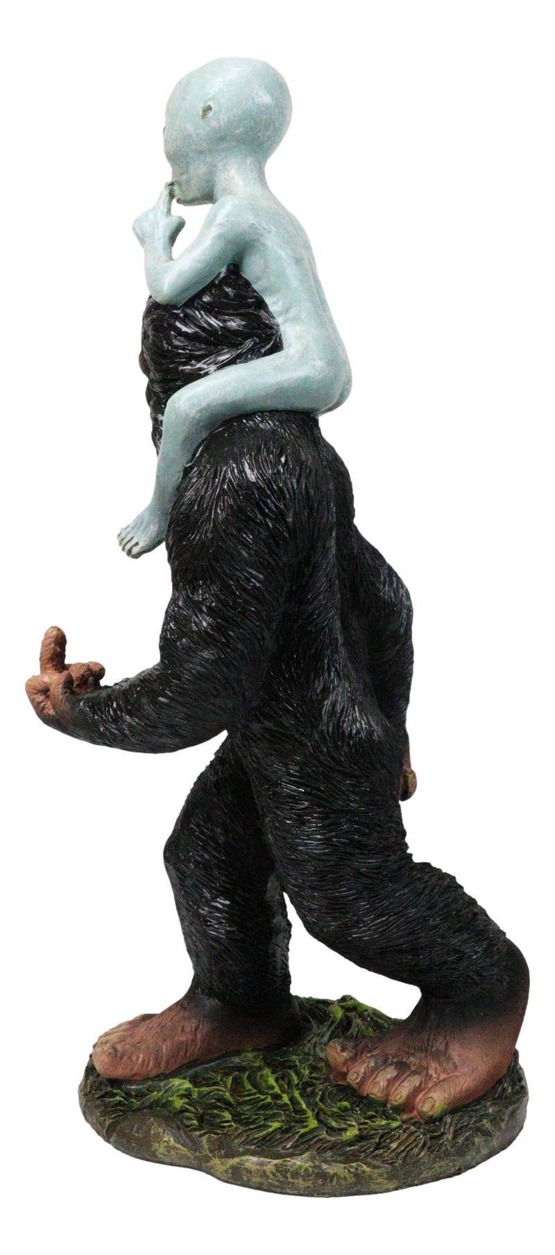 Large Sasquatch Bigfoot Flipping Off With Roswell Alien On Shoulders Figurine