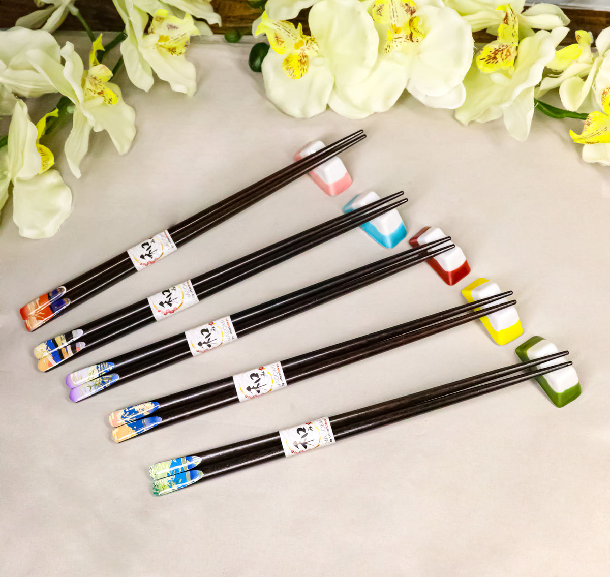 5 Pairs Of Fuji Mountain Miniature Ceramic Rests With Wooden Chopsticks Set