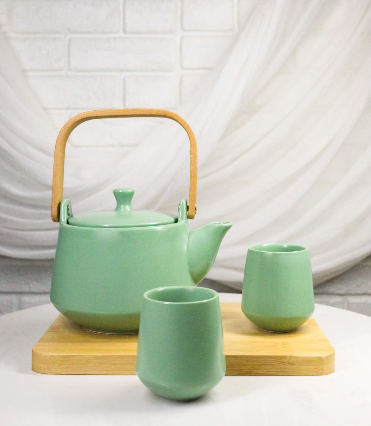 Matte Pastel Green Porcelain 22oz Teapot And 2 Tea Cups With Bamboo Tray Set