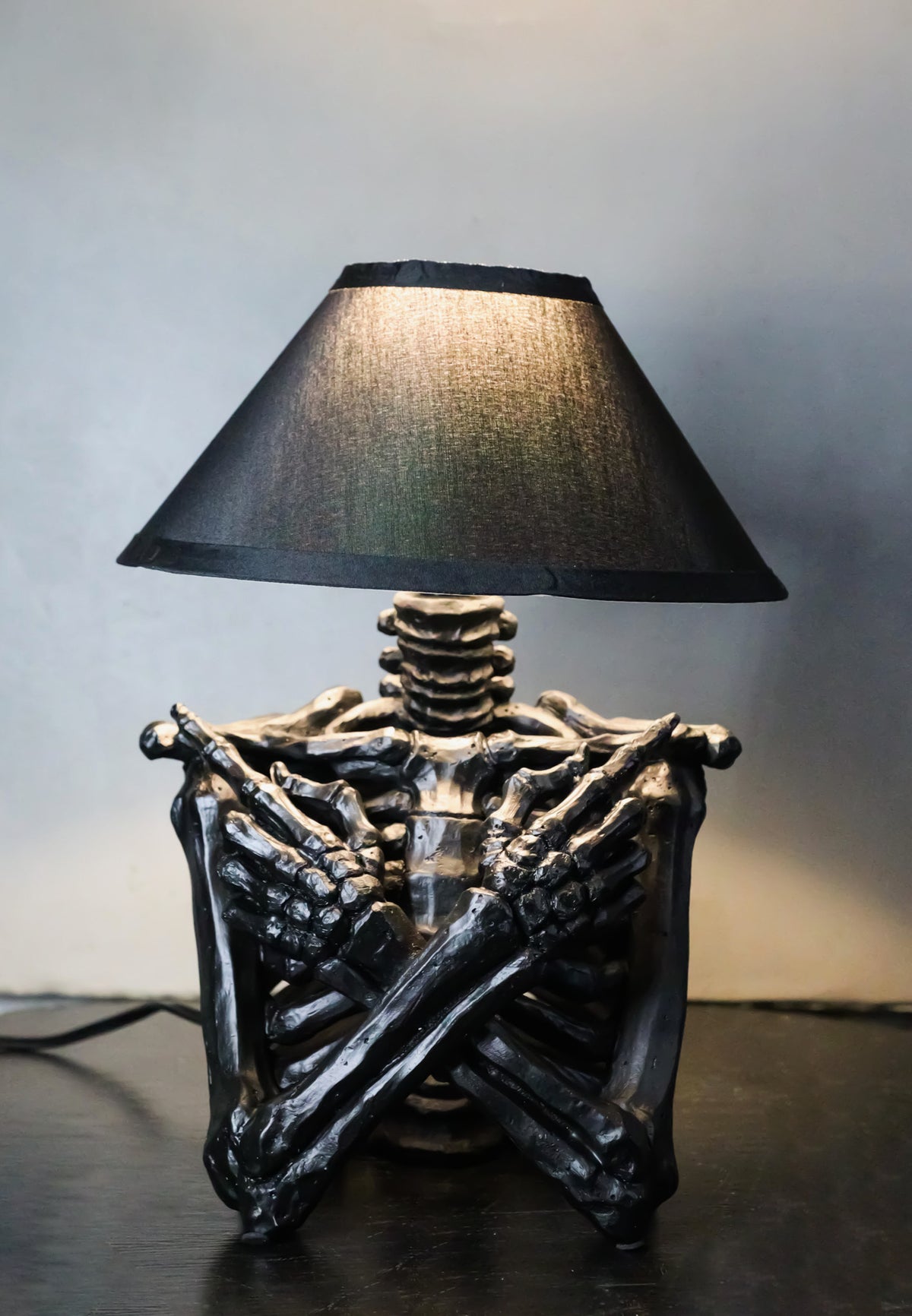 Ebros Gift Silent Half Skeleton Ribcage Crossed Arms Table Lamp with Black Shade