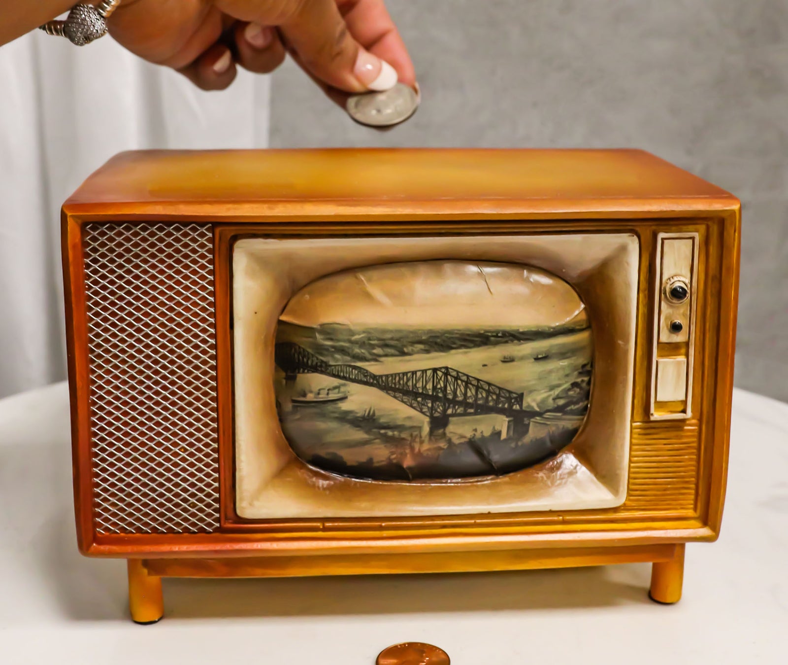Retro Rectangle Tv Vintage Retro Rectangle TV Television Box Set Money Coin Savings Piggy ...