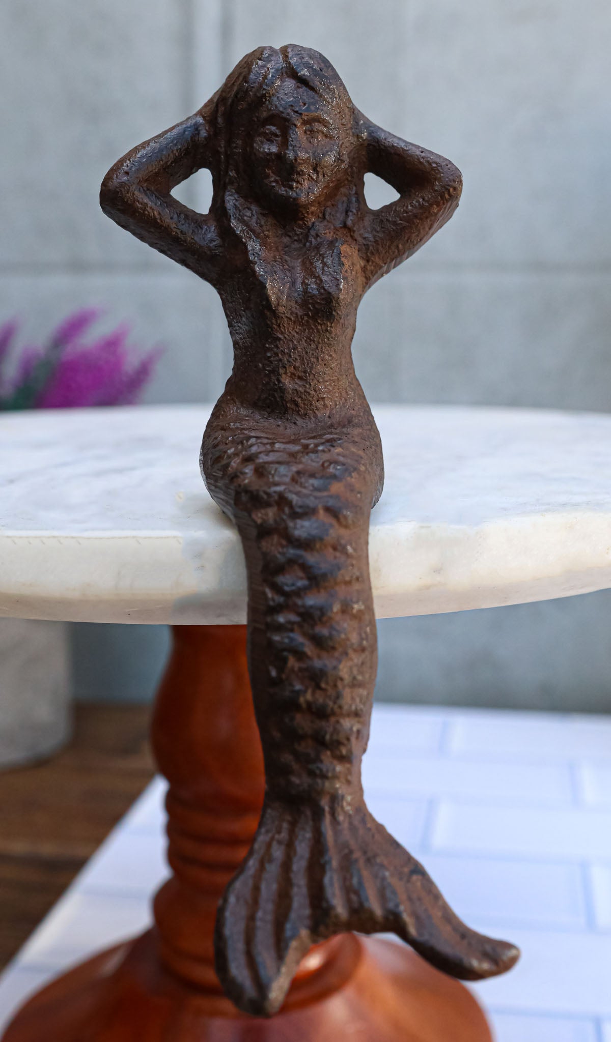 Small Nautical Siren Mermaid Venus Making Up Hair Cast Iron Rustic Sculpture