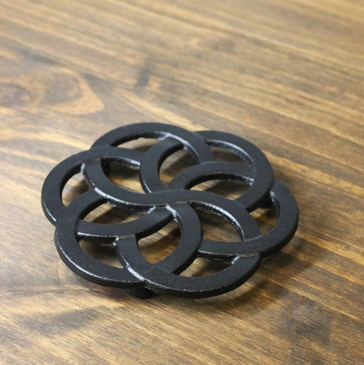 Floral Scroll Geometry Traditional Cast Iron Metal Tetsubin Teapot Trivet Stand