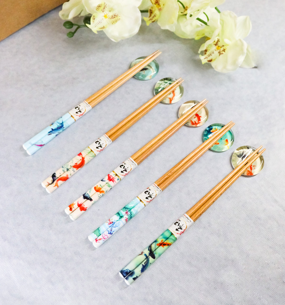 5 Pairs Of Koi Fishes In Pond Buttons Ceramic Rests With Wooden Chopsticks Set