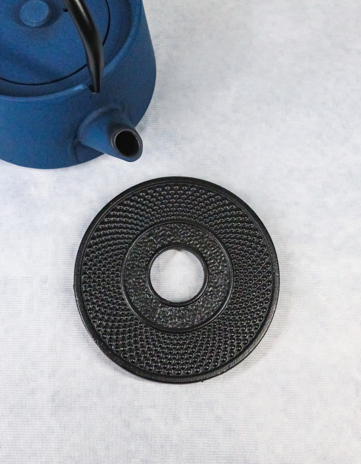 Round Hobnails Pattern Cast Iron Metal Tetsubin Teapot Trivet Stand 5"D