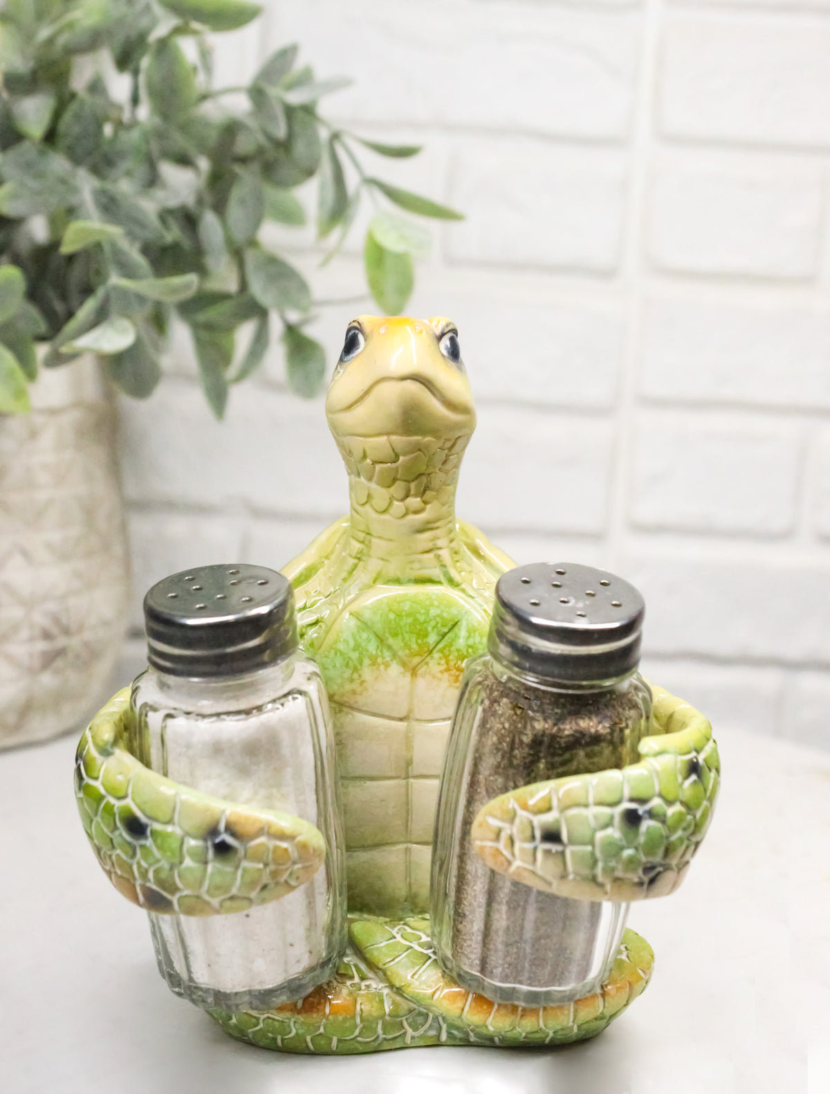 Marine Green Shell Sea Turtle Hugging Glass Salt Pepper Shakers Holder Figurine