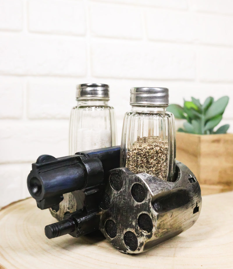 Old World Western Pistol Gun With Giant Barrels Salt Pepper Shakers Holder Set