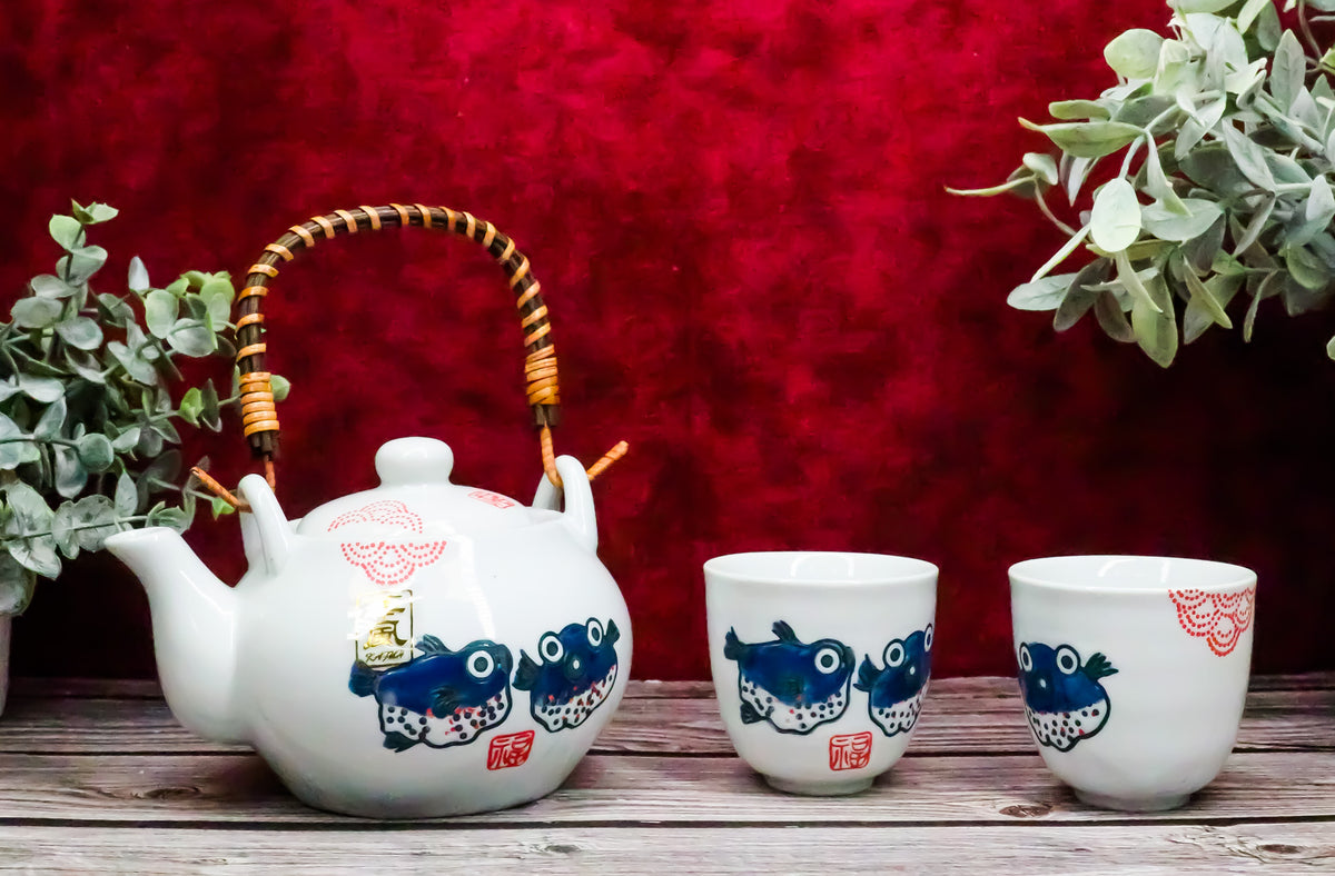 Japanese Blow Puffer Fish White Ceramic Tea Pot and Cups Set Serves 2