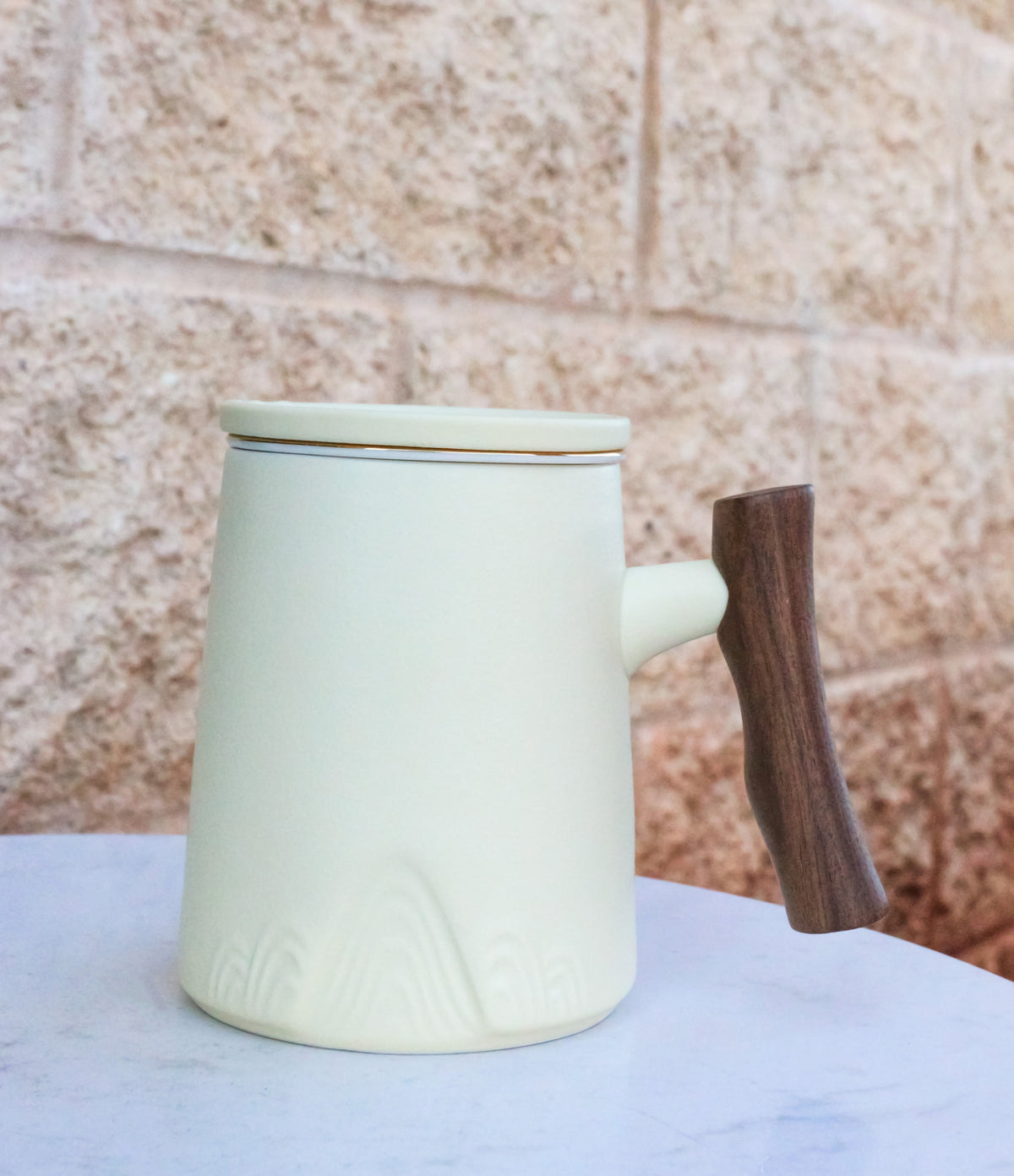 White 15 Oz Chic Porcelain Tea Mug with Wooden Handle, Lid and Infuser