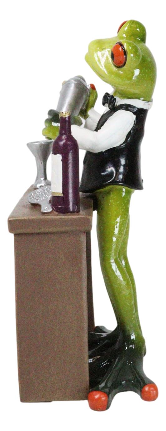 Green Toad Frog Classy Bartender Mixing Cocktail Drinks By The Table Figurine