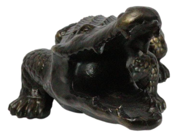 The Great Crocodile Baring Jaws And Razor Sharp Teeth Garden Accent Statue 23"L