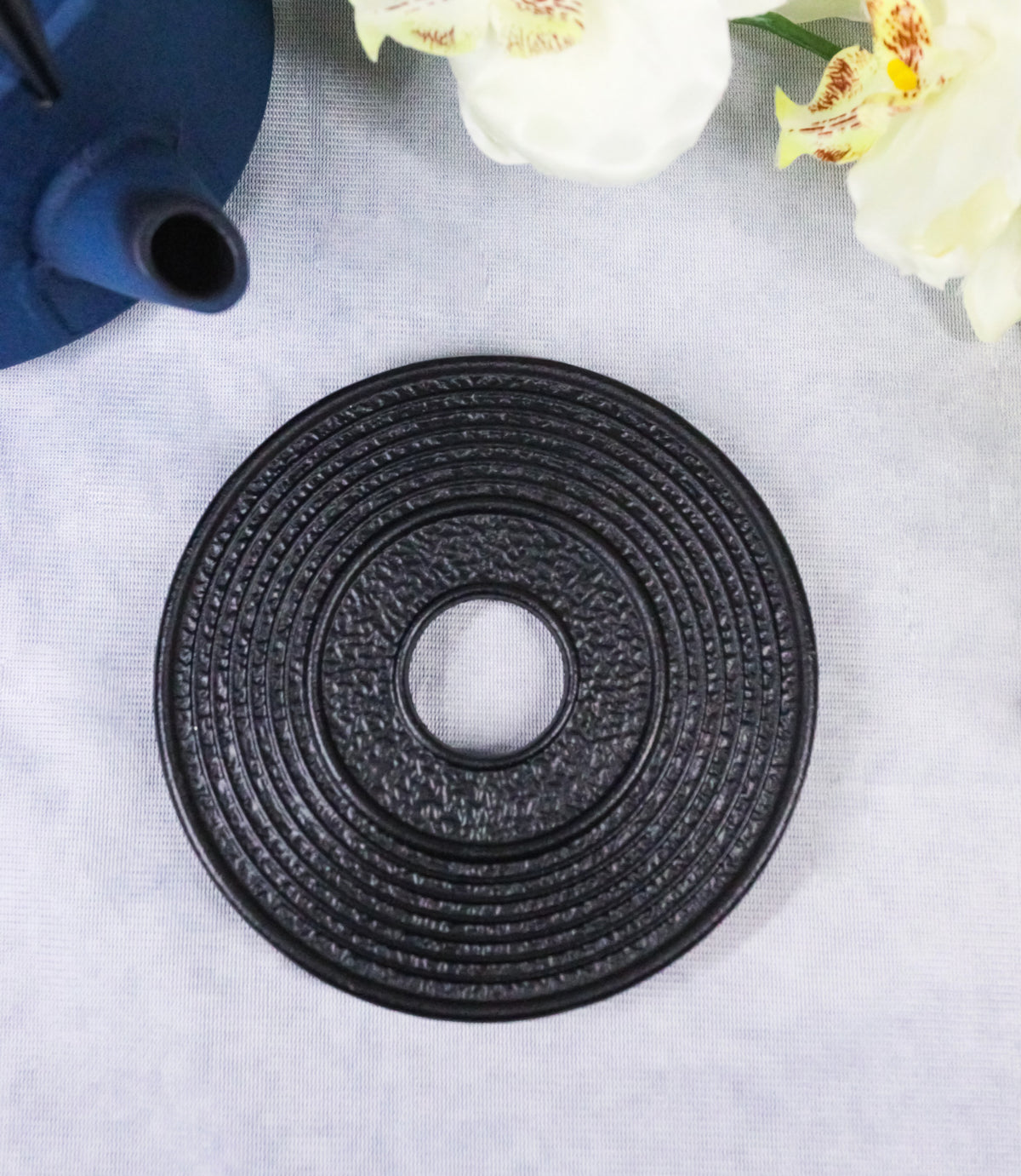 Round Spiral Wheel Traditional Cast Iron Metal Tetsubin Teapot Trivet Stand